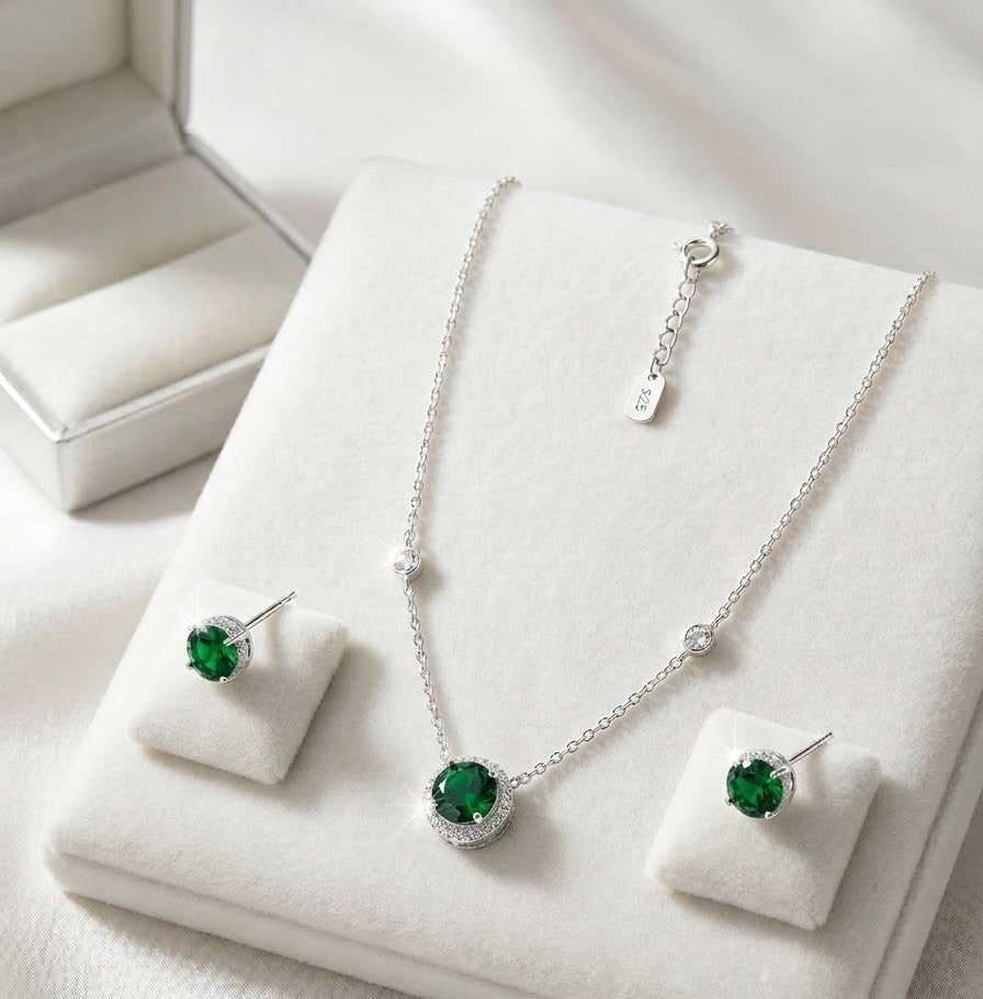 Conjunto Colar e Brincos Ponto de Luz em Zirconia Verde Esmeralda em Prata 925